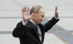 Transport Minister Found Dead in Car in Russia, Hours After Vladimir Putin's Resignation