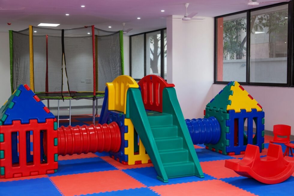 The Ultimate Guide to Choosing the Perfect Bouncy Castle for Indoors in the UK